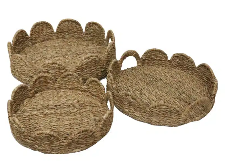 Seagrass Scallop Round Trays