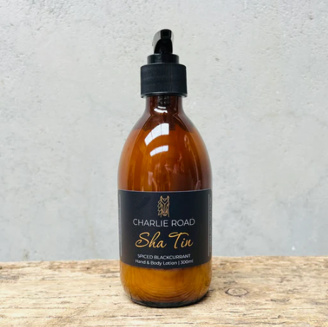 SHA TIN / Spiced Blackcurrant / Hand & Body Lotion