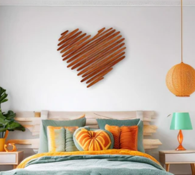 Squiggle Wooden Heart - Rimu