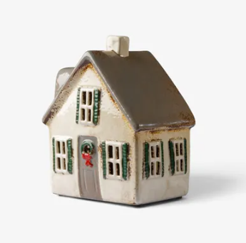 Nordgard Villa with Bow Wreath