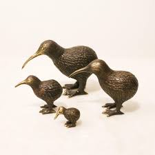 BRASS KIWI