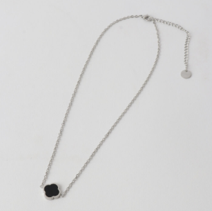Clover Necklace Silver/Black