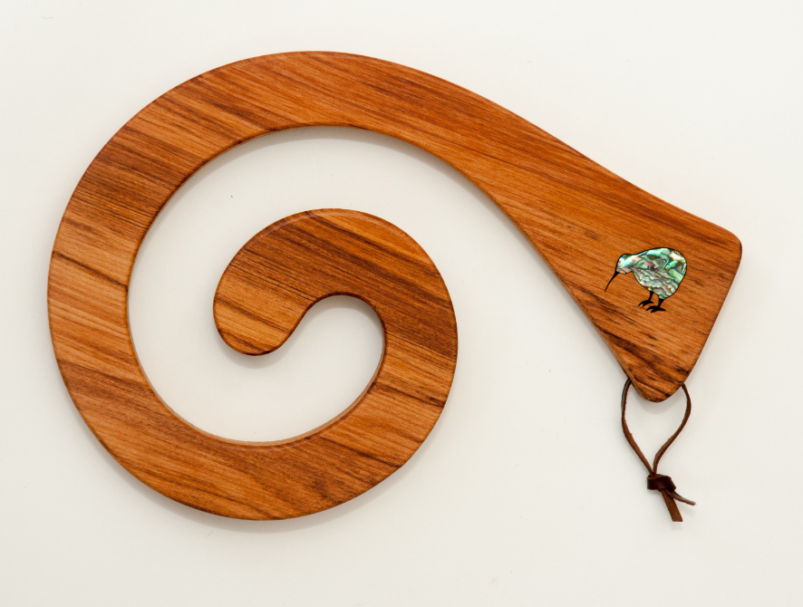 KAURI/RIMU SPIRAL TABLE MAT WITH PAUA