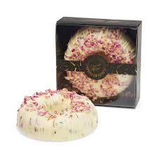 CHARLOTTE PIPER Rocky Road Wreath - White Choc