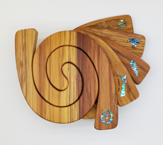 KAURI 2 IN 1 TABLE MAT WITH PAUA
