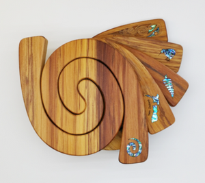 KAURI/RIMU 2 IN 1 TABLE MAT WITH PAUA